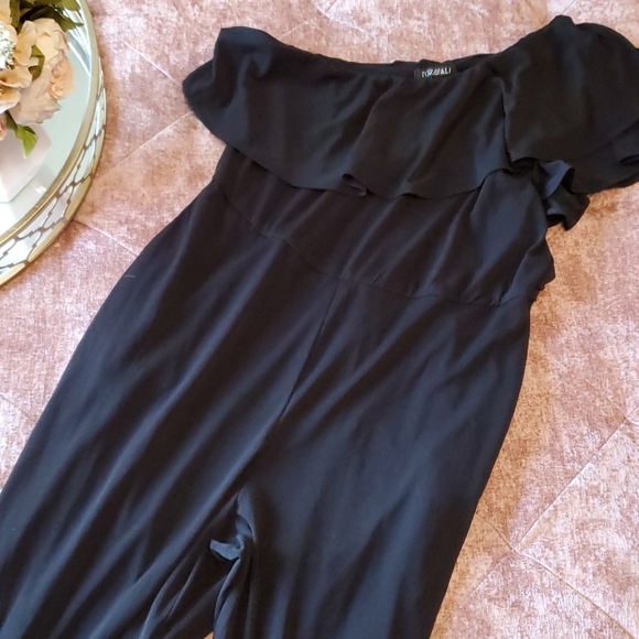 One Shoulder Ruffle Jumpsuit - Picture 3 of 3